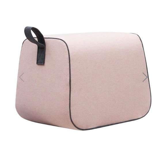 SOFTLINE Modern Nector Pouf Stool with handle Blush Pink Wool